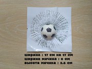 Наклейка на авто Мяч футбольный белый в окне авто наклейка прикол из г. Борисполь