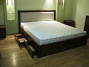 Дубовая двуспальная кровать Алика с мягкой обивкой із м. Київ