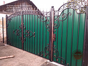 Ворота распашные кованые с профнастилом и калиткой Кривий Ріг