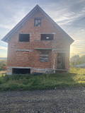 Продам недобудований будинок, вс.годилів, 900 м від кільця, будинок зведений і накритий металочереп Черновцы
