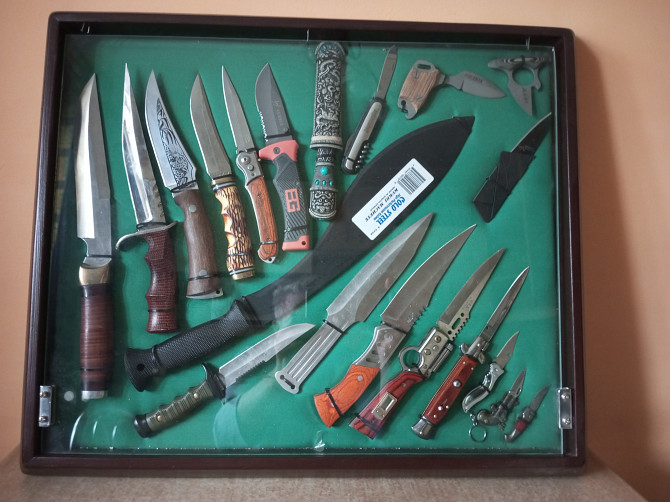 Продам коллекцию ножей в рамке Киев - изображение 1