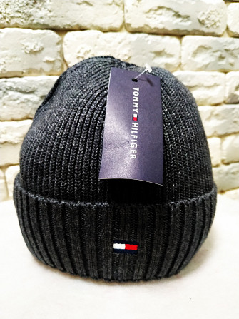 Шапка Tommy Hilfiger плотная с отворотом Київ - зображення 1