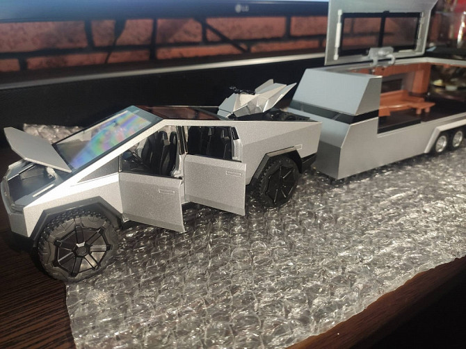 Tesla Cybertruck з трейлером і квадроциклом 1:32 Івано-Франківськ - зображення 1