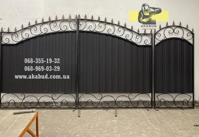 Кованые ворота с профнастилом. Распашные ворота с профнастилом Кривой Рог - изображение 1