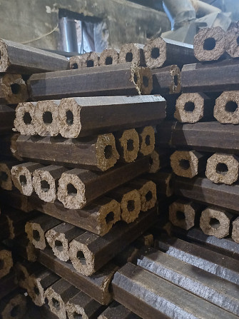 Продам деревний брикет Піні-кей ( Pini-kay ) Київ - зображення 1
