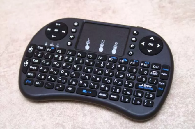 Беспроводная мини клавиатура i8 для смарт Тв/пк/планшетов | Keyboard Київ - зображення 1