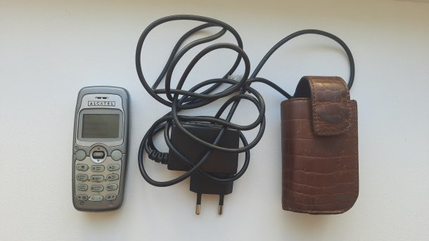 Продам телефон Alcatel Onetouch 332 Симферополь - изображение 1