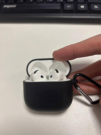 Продаю навушники Apple Airpods 4 в хорошому стані — 4500 грн Киев - изображение 1