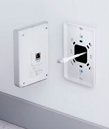 Новая оригинальная точка доступа Unifi U7 In-wall от дилера Киев - изображение 1